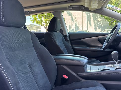 Used 2017 Nissan Murano SV w/ Premium Plus Package FWD image 31