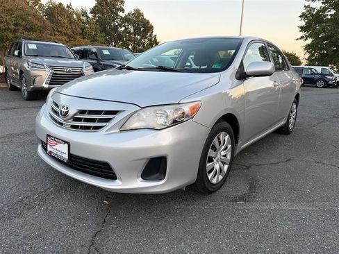 Used 2013 Toyota Corolla LE Special Edition image 2