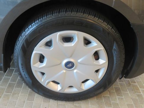 Used 2016 Ford Transit Connect XL image 10