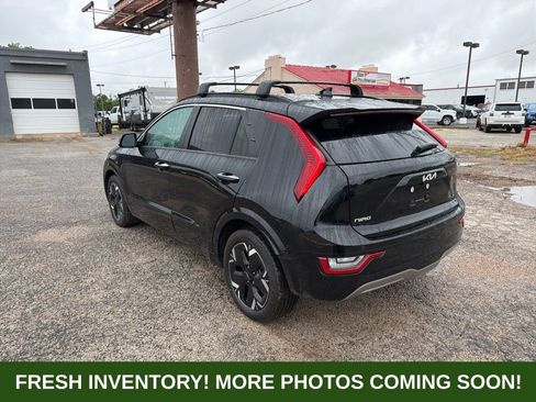 Used 2023 Kia Niro Wave w/ Wave Preserve Package FWD image 4