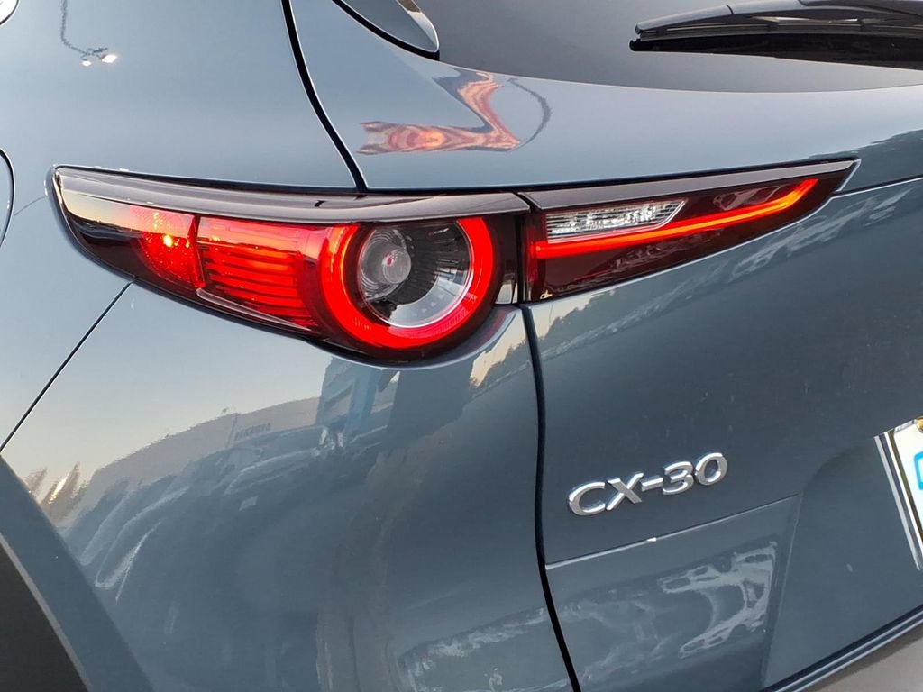 Used 2021 MAZDA CX-30 FWD 2.5 S w/ Premium Package image 9