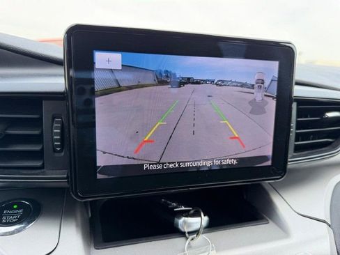 Used 2021 Ford Explorer XLT image 22