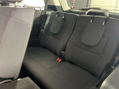 Used 2025 Ford Explorer Active AWD/4WD image 27