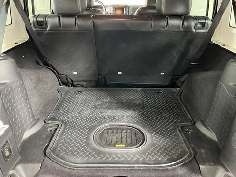 Used 2016 Jeep Wrangler Unlimited Rubicon AWD/4WD image 39
