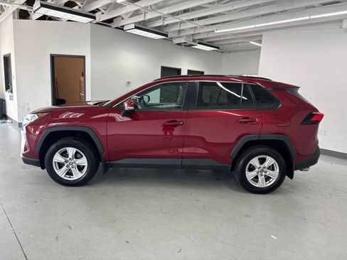 Used 2021 Toyota RAV4 XLE w/ XLE Grade Weather Package AWD/4WD image 7