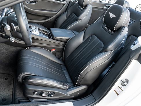 Used 2022 Bentley Continental GT image 26
