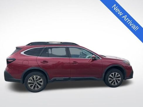 Used 2020 Subaru Outback Premium image 8