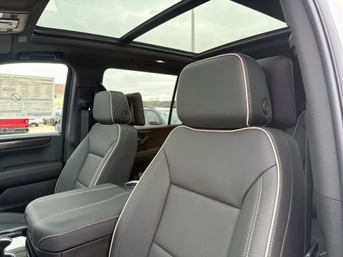 New 2026 GMC Yukon XL Elevation AWD/4WD image 15