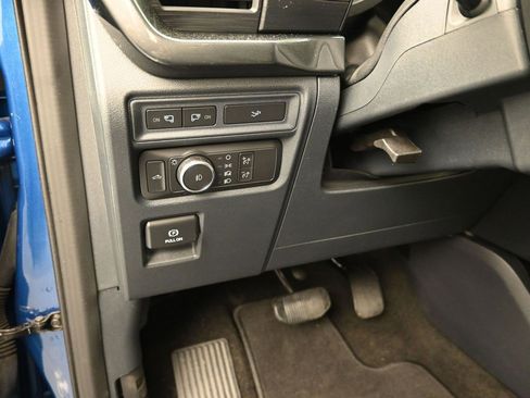 Certified 2022 Ford F150 XLT w/ Equipment Group 302A High image 13