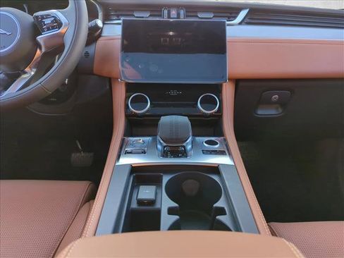 Used 2025 Jaguar F-PACE R-Dynamic S image 16