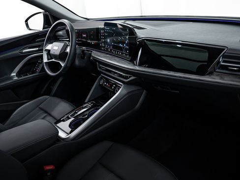 Certified 2025 Audi Q5 Premium Plus w/ Premium Plus image 8