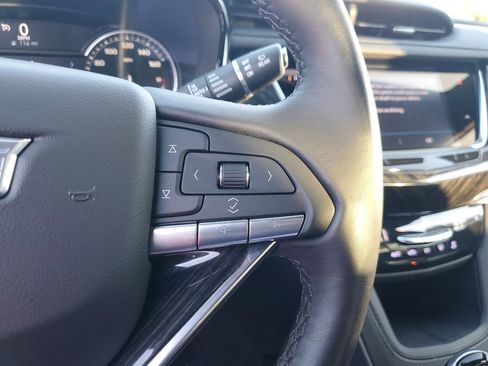 Certified 2022 Cadillac XT6 Premium Luxury image 28