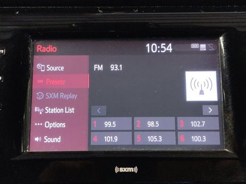 Used 2020 Toyota Camry LE image 25