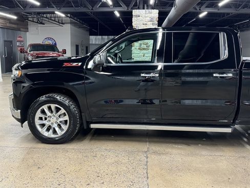 Used 2020 Chevrolet Silverado 1500 LTZ w/ LTZ Premium Package image 5