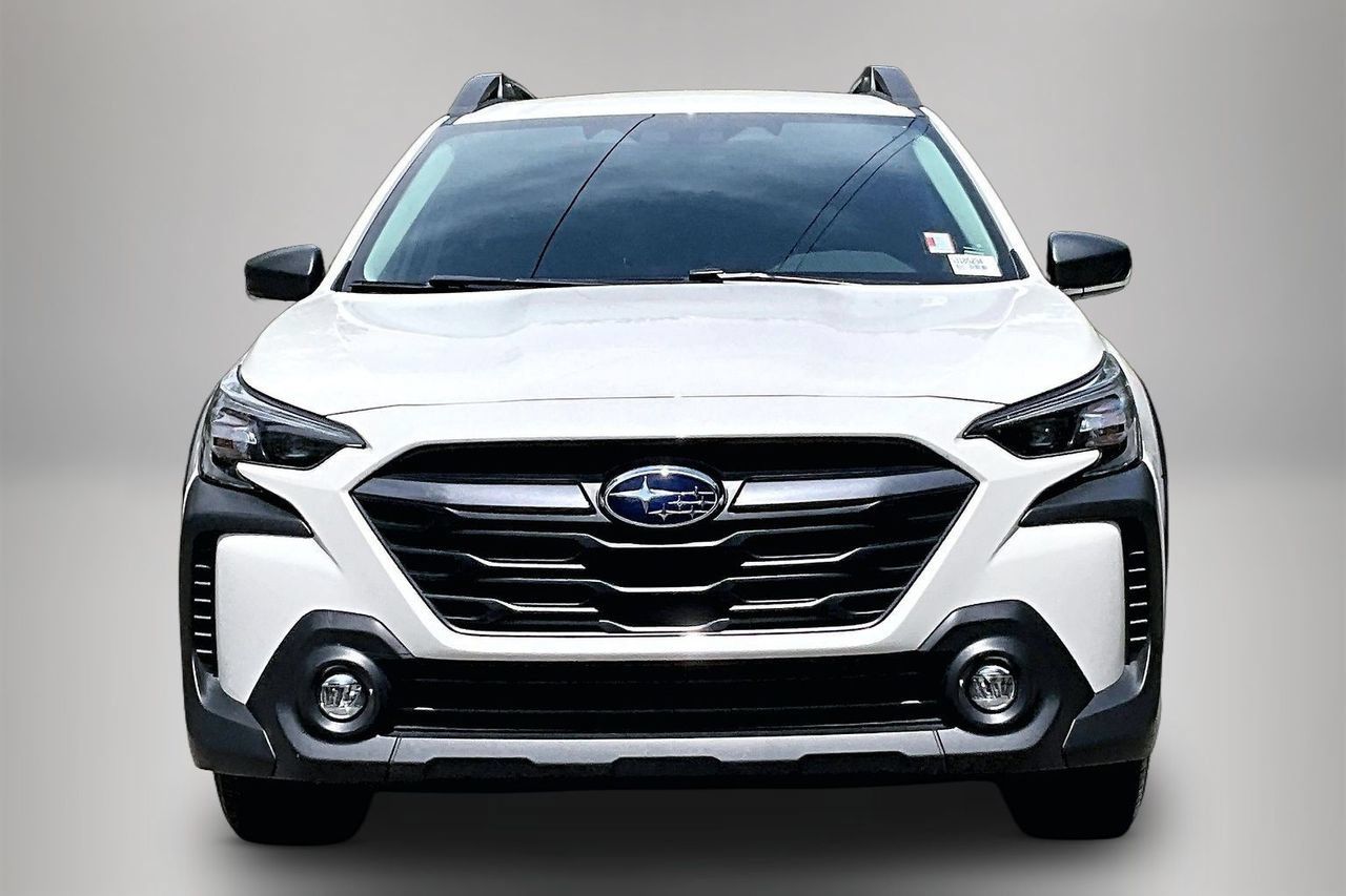 Used 2025 Subaru Outback AWD/4WD image 3