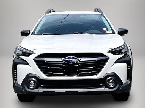 Used 2025 Subaru Outback AWD/4WD image 3