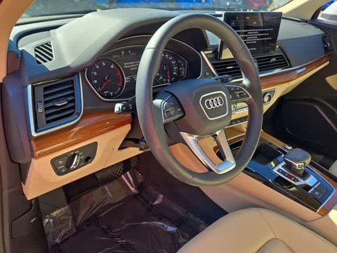 Used 2022 Audi Q5 2.0T Premium w/ Convenience Package AWD/4WD image 10