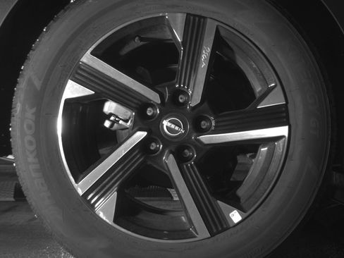 Used 2025 Nissan Sentra SV image 15