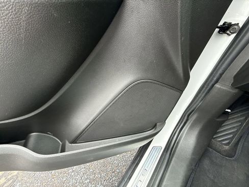 Certified 2022 Buick Encore Preferred w/ Safety Package FWD image 31
