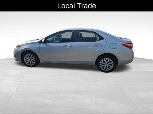 Used 2018 Toyota Corolla LE FWD image 6