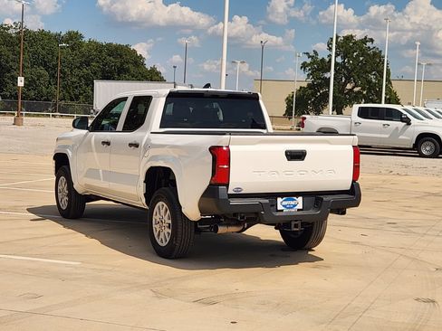 Used 2024 Toyota Tacoma SR RWD image 5