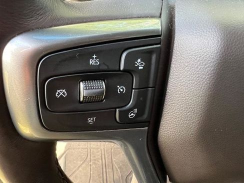 Used 2021 Chevrolet Tahoe Z71 w/ Z71 Off-Road Package image 12