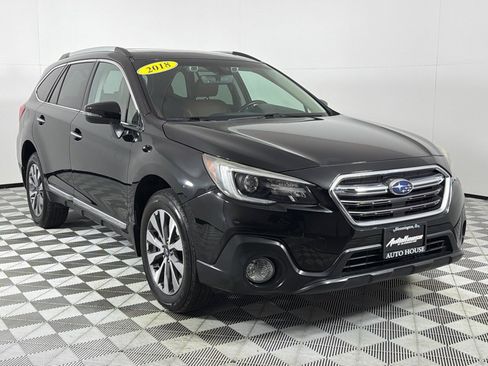Used 2018 Subaru Outback 2.5i Touring image 3