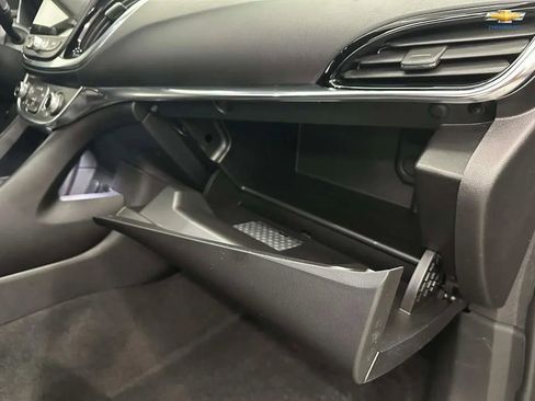 Used 2018 Chevrolet Volt Premier w/ Driver Confidence Package image 26