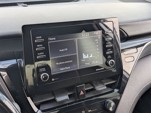 Used 2021 Toyota Camry SE image 24