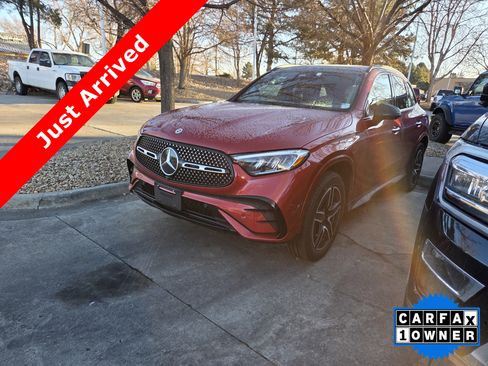 Used 2023 Mercedes-Benz GLC 300 4MATIC image 1