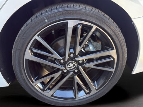 Used 2025 Toyota Camry XSE FWD image 31