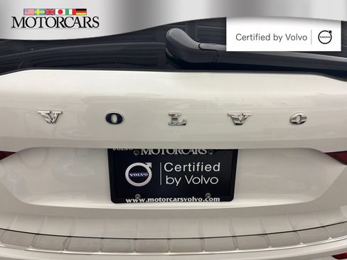 Certified 2023 Volvo XC60 B5 Plus w/ Protection Package Premier AWD/4WD image 29