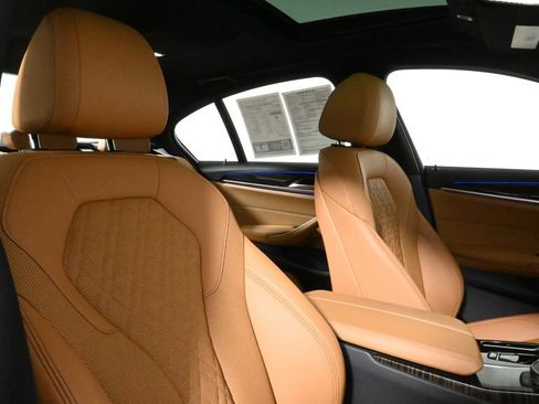 Certified 2022 BMW 530i xDrive w/ Convenience Package image 33