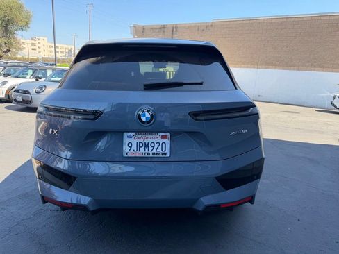 Used 2024 BMW iX xDrive50 w/ Sport Package AWD/4WD image 10