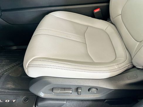 Used 2025 Honda Pilot Touring image 20