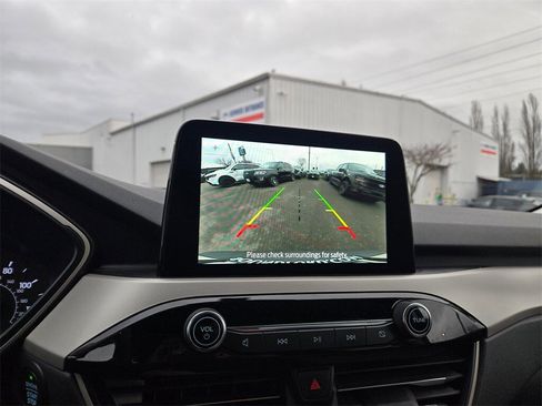 Used 2022 Ford Escape SE w/ SE Sport Appearance Package image 14