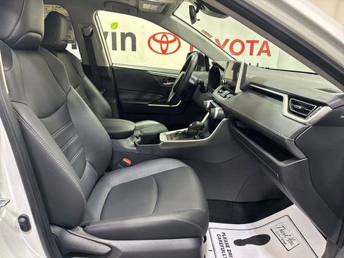 Used 2025 Toyota RAV4 XLE Premium AWD/4WD image 10