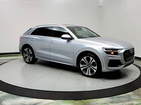 Used 2019 Audi Q8 Premium Plus w/ Premium Plus image 3