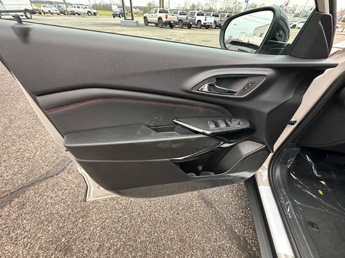 New 2026 Chevrolet Trax RS w/ Sunroof Package FWD image 11