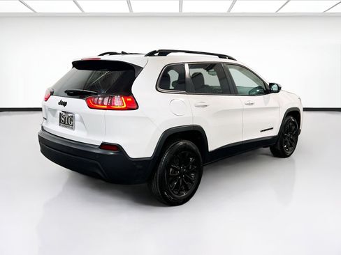 Used 2023 Jeep Cherokee Altitude Lux image 4