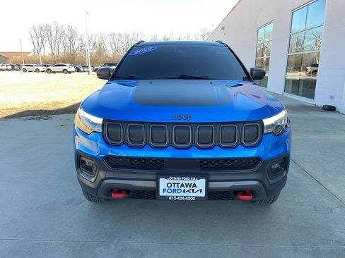 Used 2022 Jeep Compass Trailhawk w/ Trailhawk Elite Group image 3