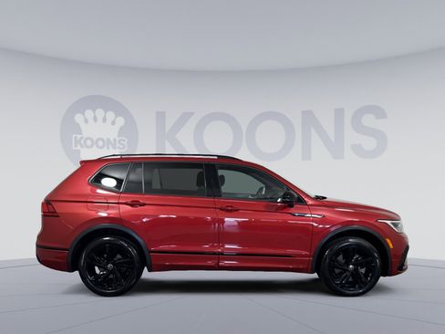 Used 2024 Volkswagen Tiguan SE R-Line AWD/4WD image 8