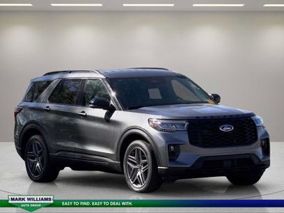 Used 2025 Ford Explorer ST-Line w/ ST-Line Street Pack