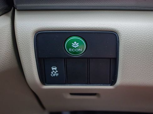 Used 2013 Honda Accord LX image 21