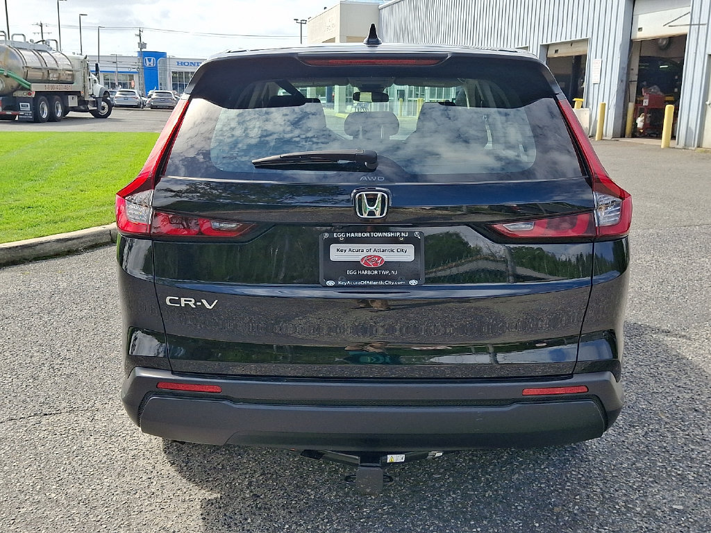 Used 2023 Honda CR-V LX image 5