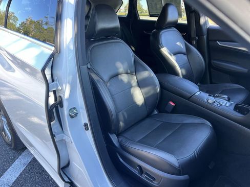 Used 2023 INFINITI QX50 Luxe image 28