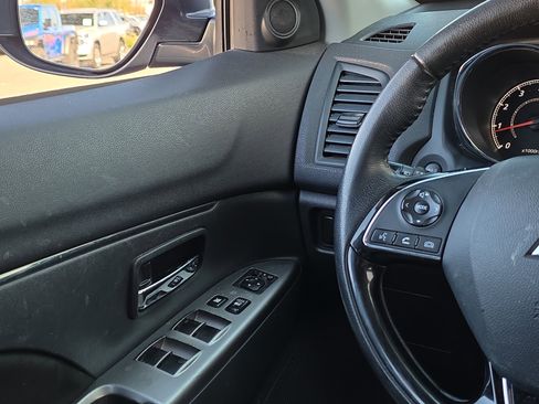 Used 2019 Mitsubishi Outlander Sport SE image 23