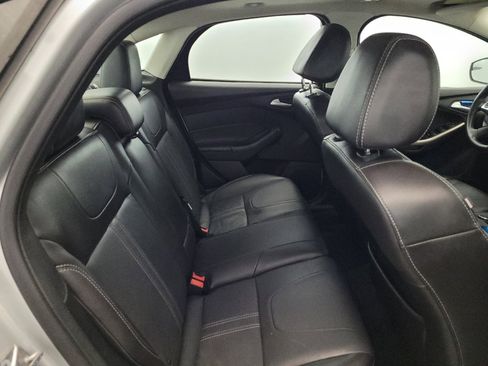 Used 2014 Ford Focus SE w/ Equipment Group 201A FWD image 19