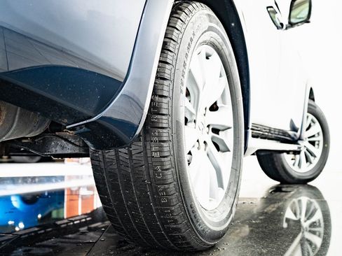 Used 2015 INFINITI QX80 4WD w/ Theater Package image 40