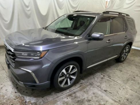 Used 2025 Honda Pilot Elite image 4